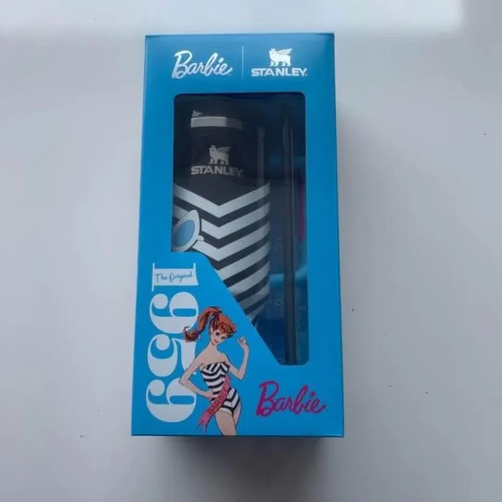 Stanley x Barbie Tumble 40 OZ Limited Edition - Picture 2 of 8